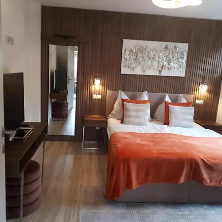 Schafberg Luxury Apartment *