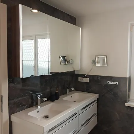 Schafberg Luxury Apartment *